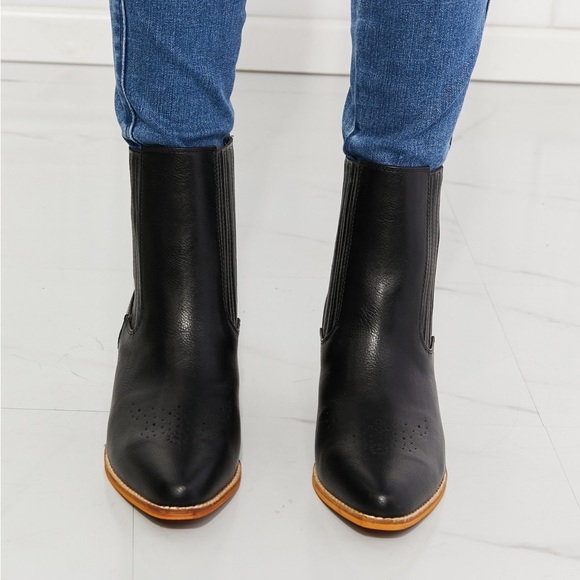 Black & Tan Low Heel Boots - Picture 5 of 7